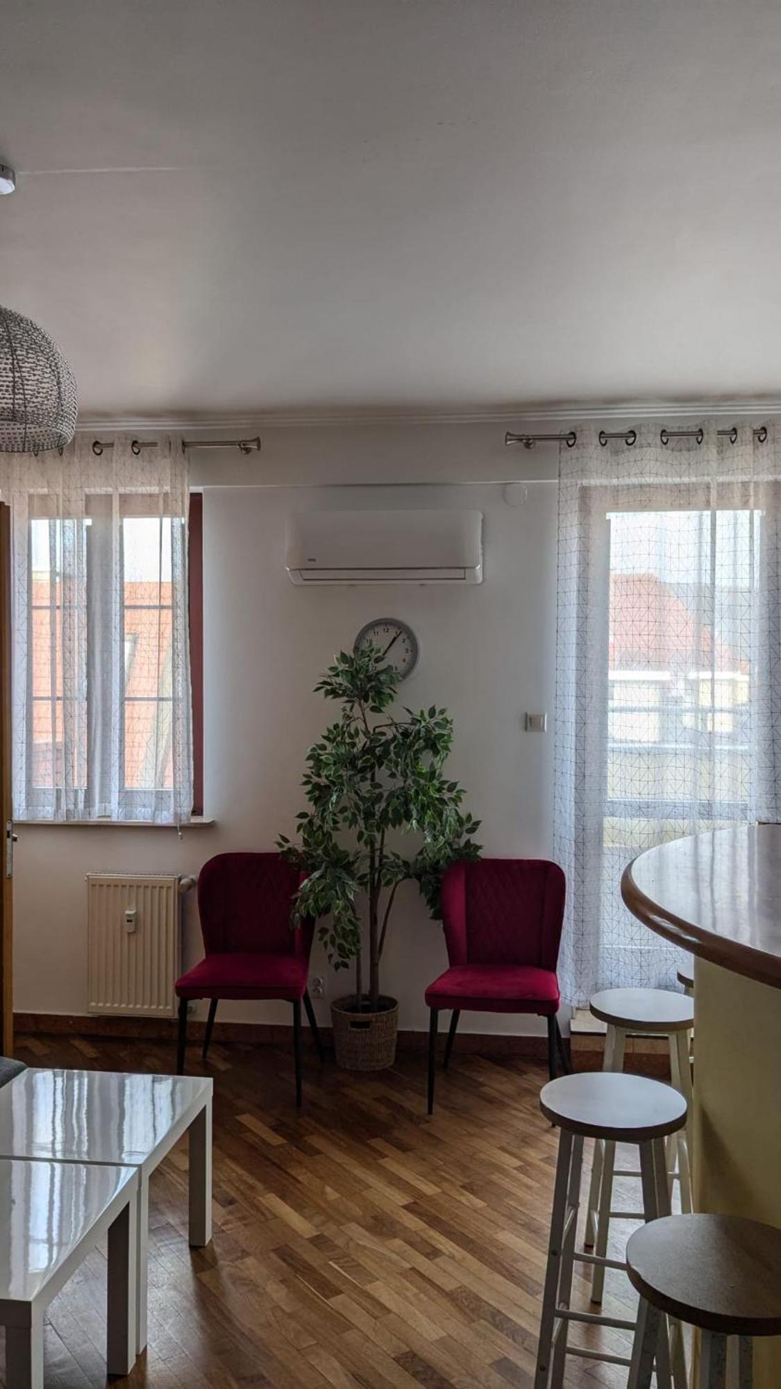 3-Bedroom Apt In Town Square Wrocław Buitenkant foto